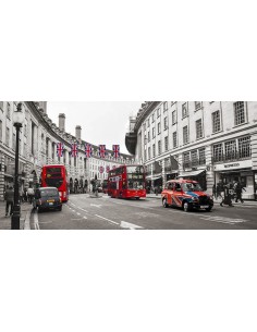 Autobuses y taxis en Oxford Street, Londres