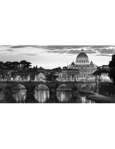 Vista nocturna de la Catedral de San Pedro, Roma