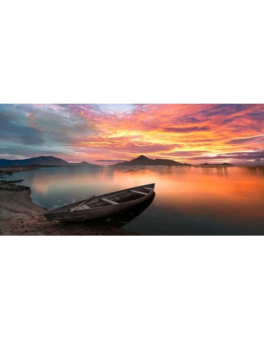 Puesta de sol en un lago, Escocia