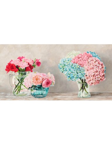 Flores y jarrones blancos