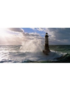 Faro de Ar-Men cerca de la isla de Sein