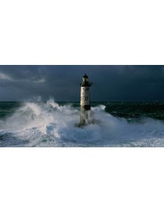 Faro de Ar-Men lors d'une tempète