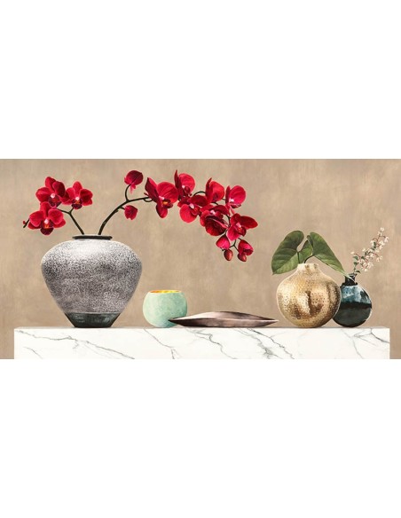 Orquídeas rojas sobre mármol blanco