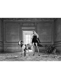 Paisaje femenino poco convencional n.° 7, En el palacio (BW)