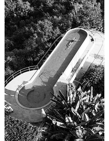 La piscina I (blanco y negro)