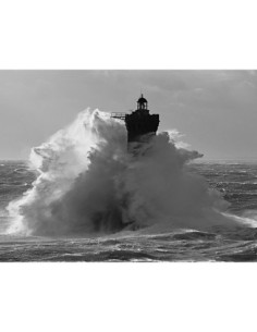 Faro de los cuatro lors d'une tempète
