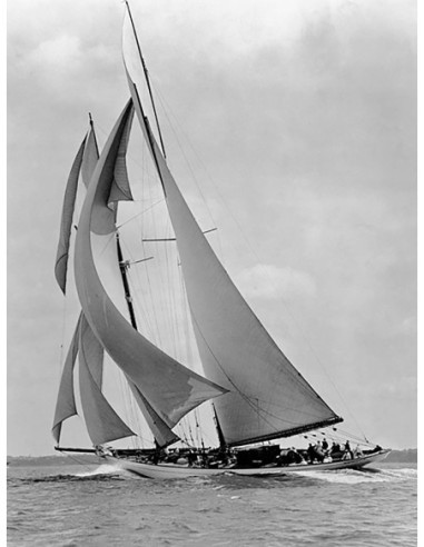 La goleta Half Moon navegando, década de 1910