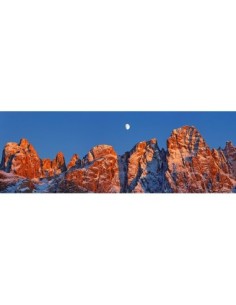 Pale di San Martino y luna, Italia